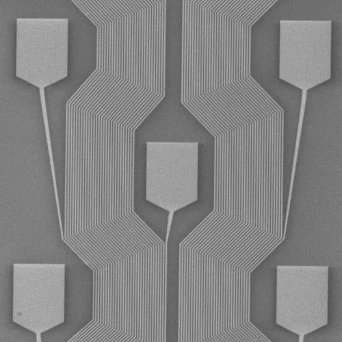 Nanofabricated electrical interconnects